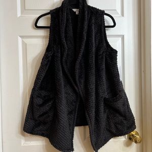 Croft and Barrow Faux fur vest With pockets